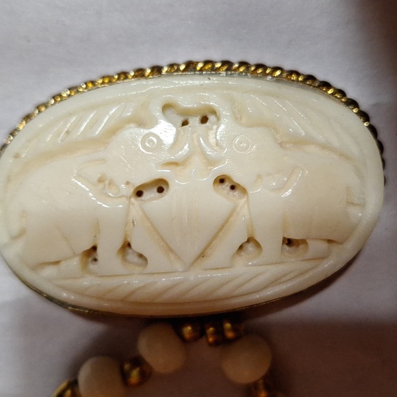 Vintage carved bone statement necklace - Picture 11 of 13